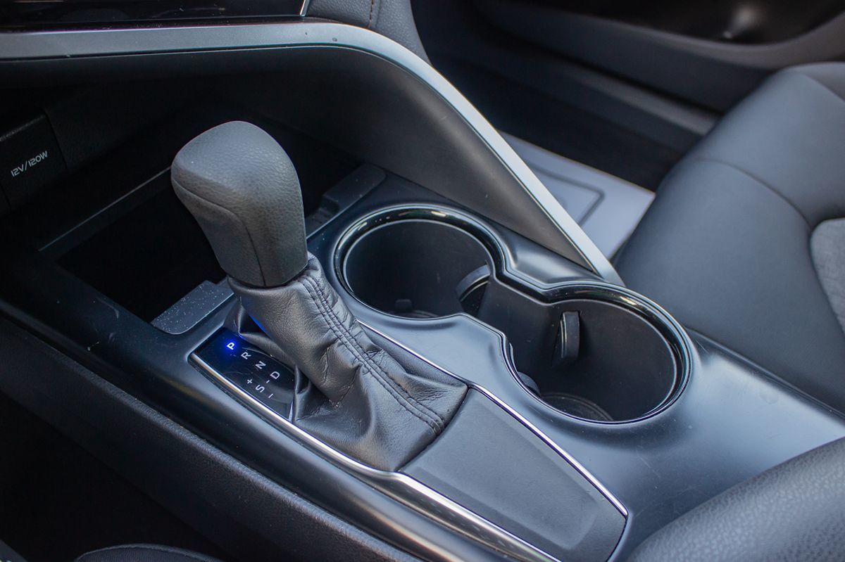 Vehicle image 22 of 32