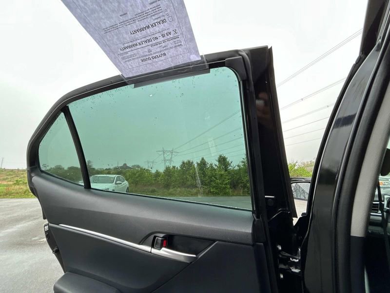 Vehicle image 13 of 25