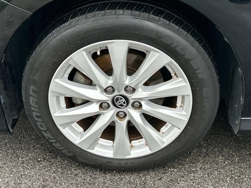 Vehicle image 9 of 25