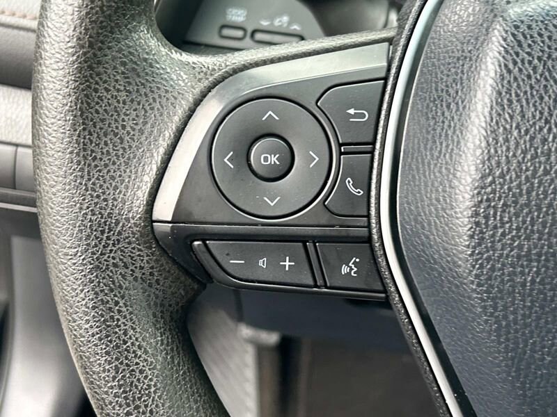 Vehicle image 18 of 25