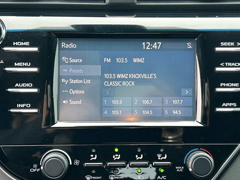 Vehicle image 22 of 25