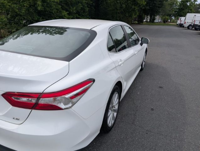 Vehicle image 5 of 20