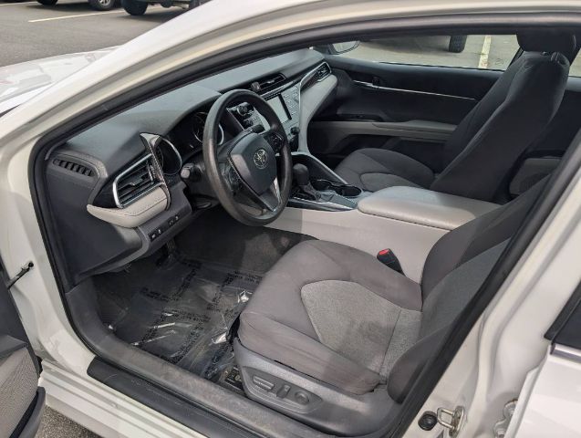 Vehicle image 10 of 20