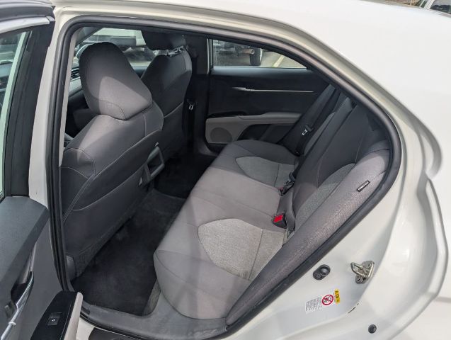 Vehicle image 11 of 20