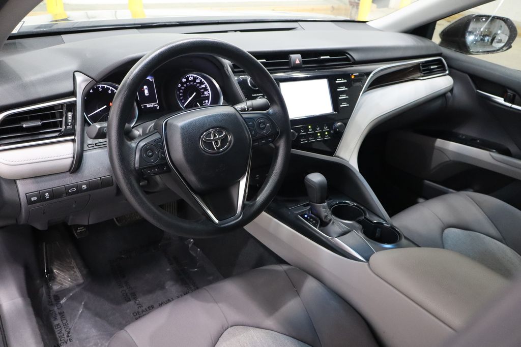 Vehicle image 17 of 37