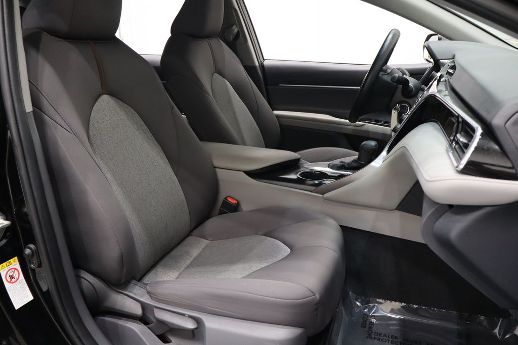 Vehicle image 11 of 37