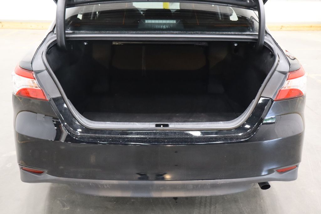 Vehicle image 10 of 37
