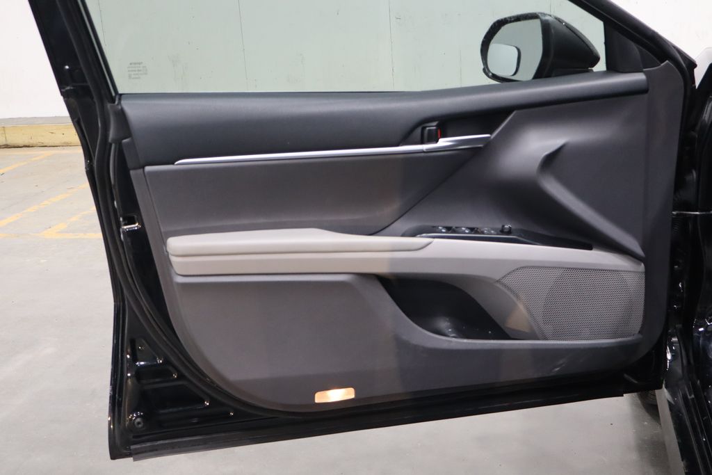 Vehicle image 12 of 37