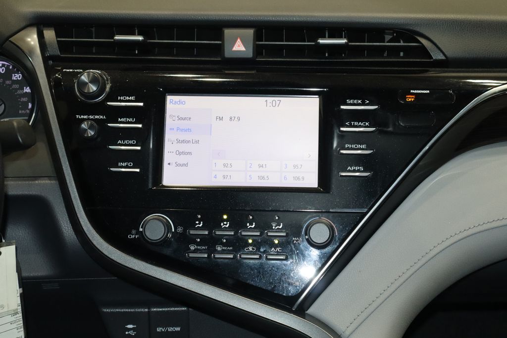 Vehicle image 24 of 37