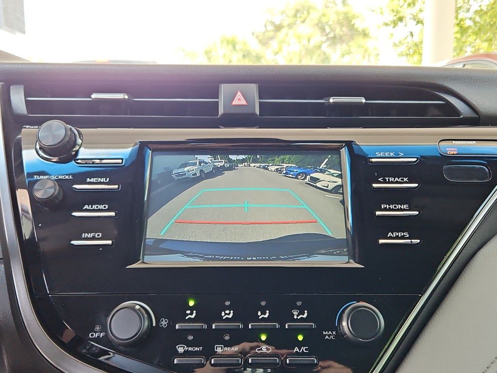 Vehicle image 22 of 28