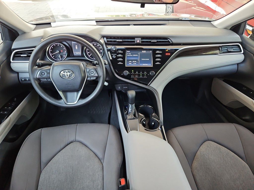 Vehicle image 11 of 28