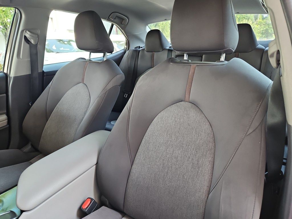 Vehicle image 13 of 28