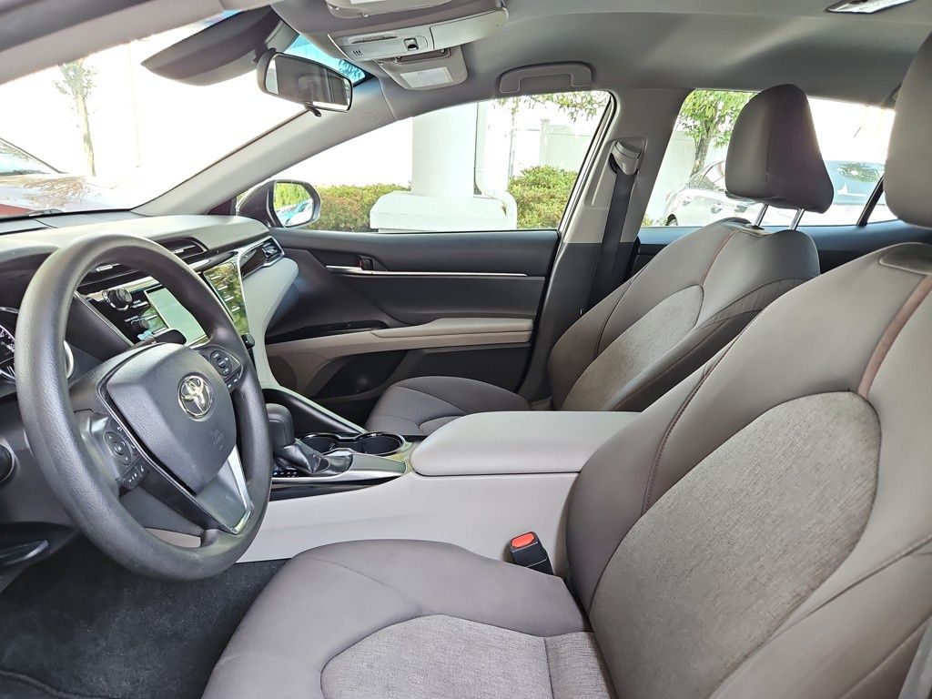 Vehicle image 12 of 28