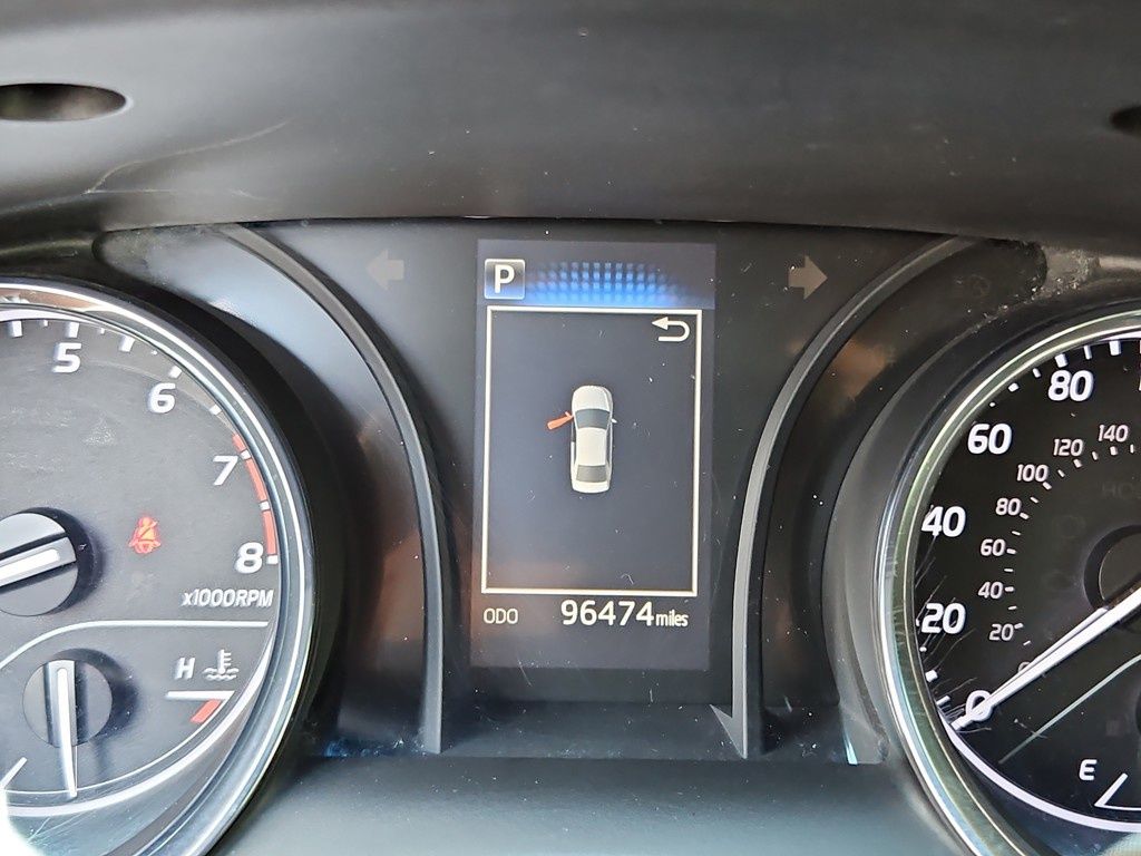 Vehicle image 18 of 28