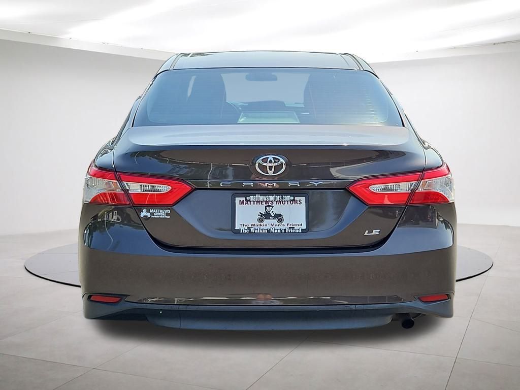 Vehicle image 6 of 28