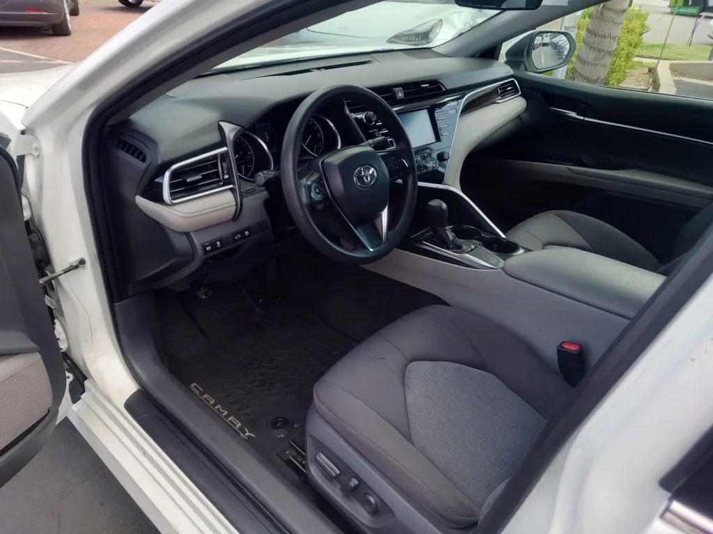 Vehicle image 16 of 27