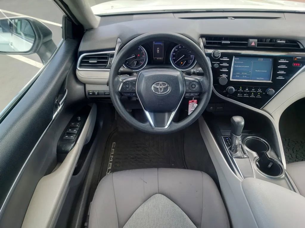 Vehicle image 15 of 27