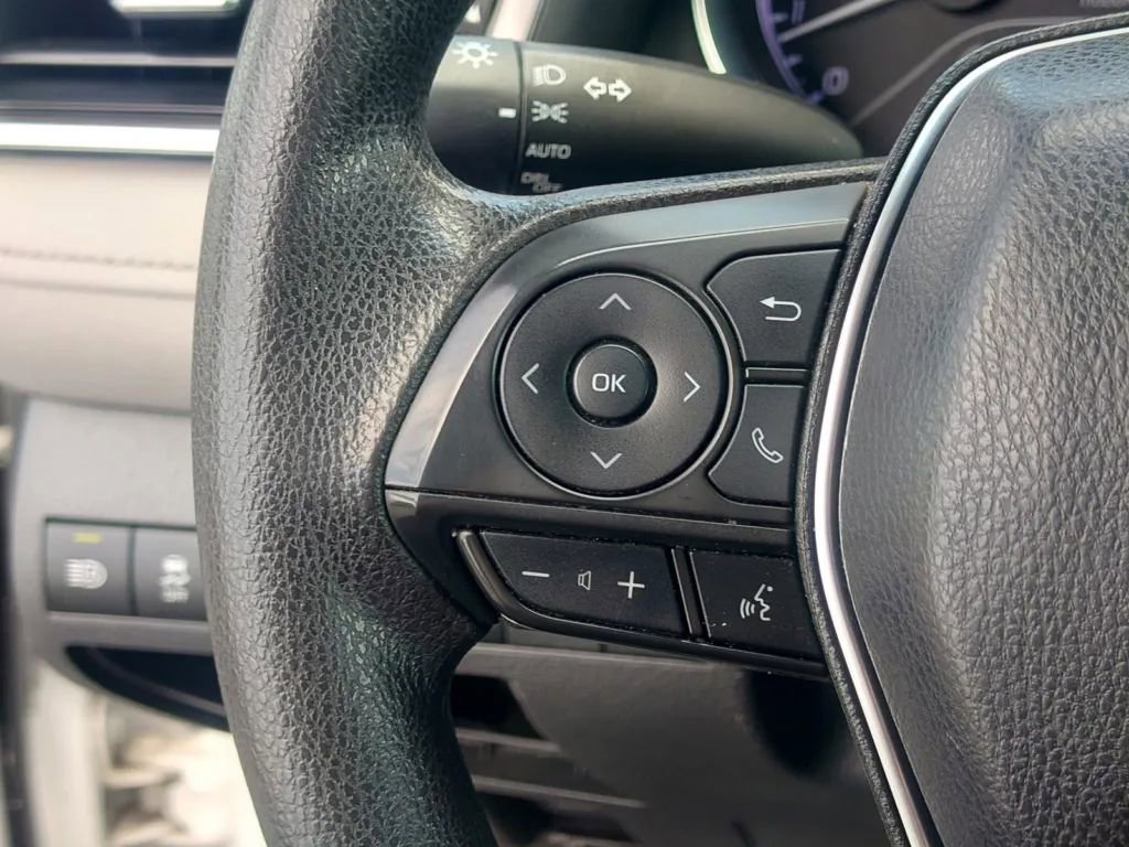 Vehicle image 19 of 27