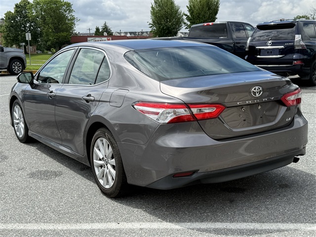 Vehicle image 7 of 23