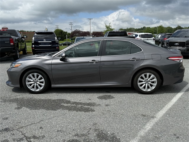 Vehicle image 8 of 23