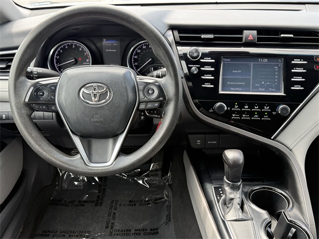 Vehicle image 15 of 23