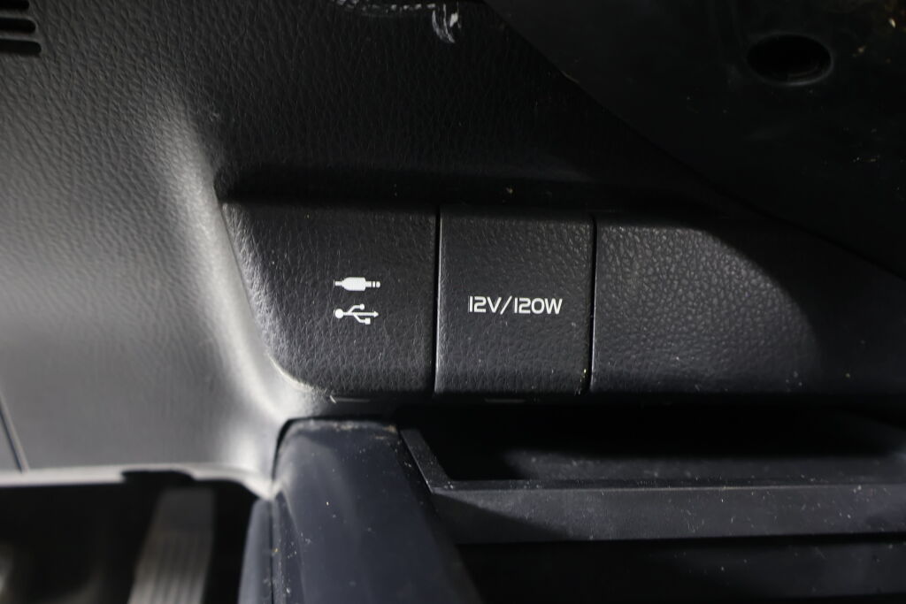 Vehicle image 34 of 40