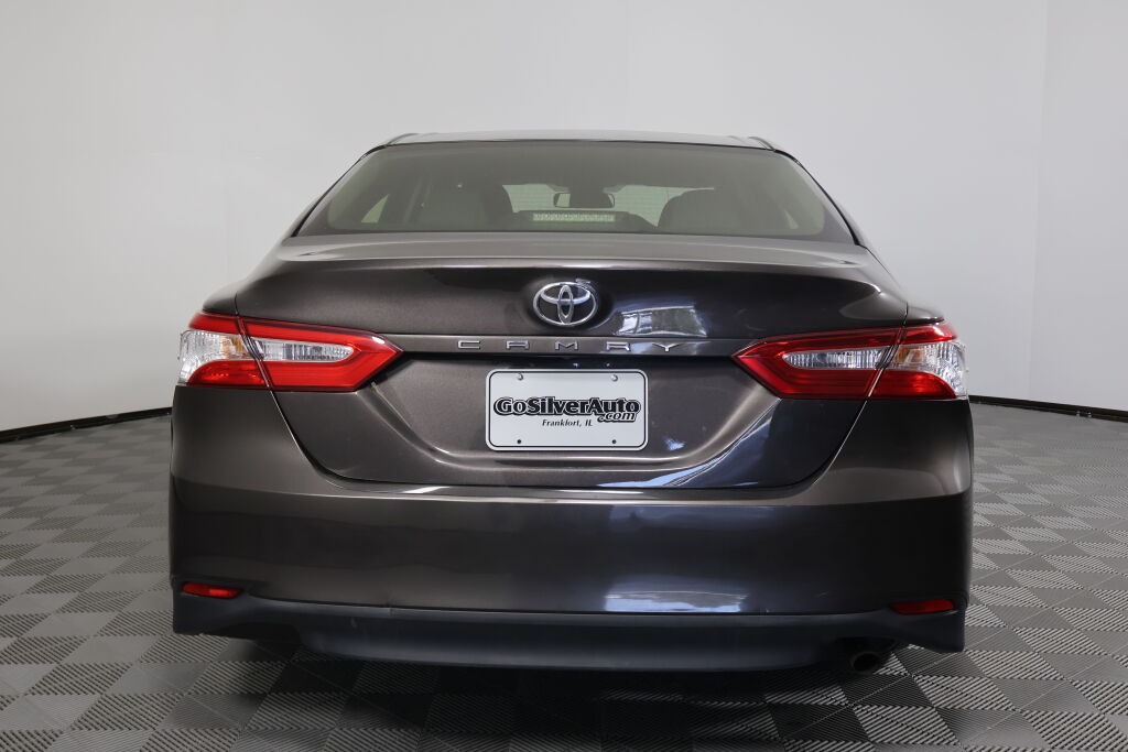 Vehicle image 5 of 40