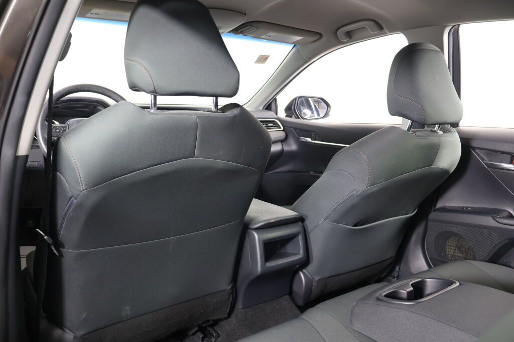 Vehicle image 13 of 40