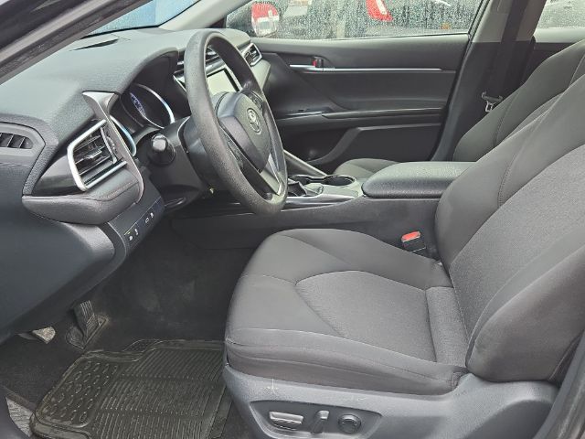 2018 Toyota Camry LE Image 15 of 16