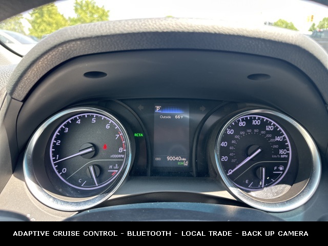 Vehicle image 25 of 42