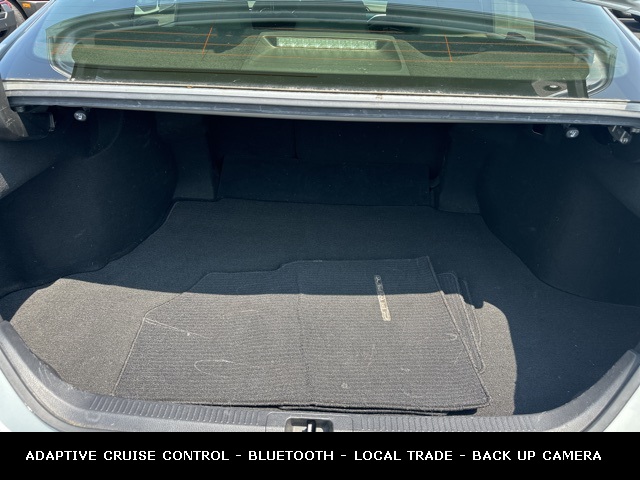 Vehicle image 14 of 42