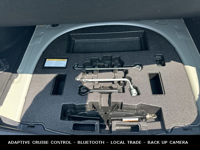 Vehicle image 9 of 42