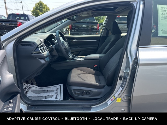 Vehicle image 30 of 42