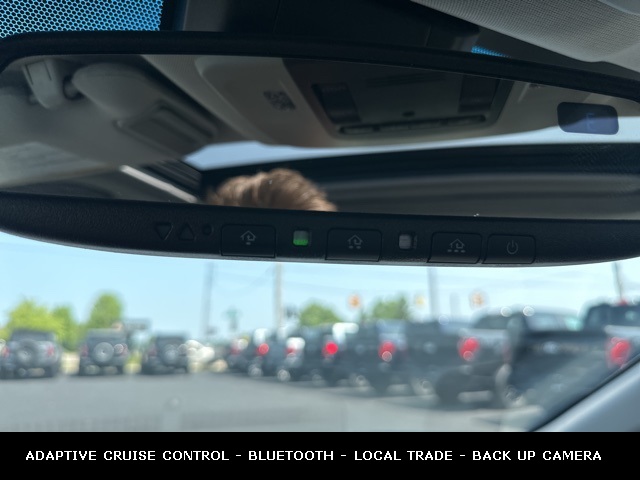 Vehicle image 24 of 42