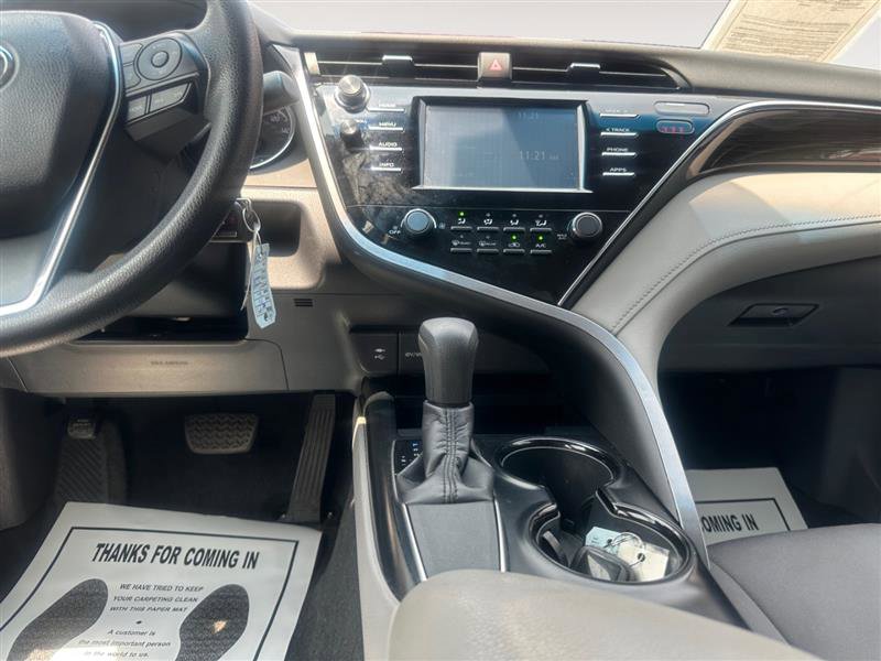 Vehicle image 11 of 23