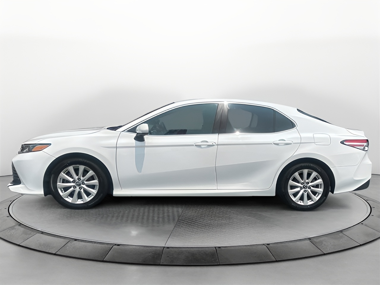 Vehicle image 23 of 23