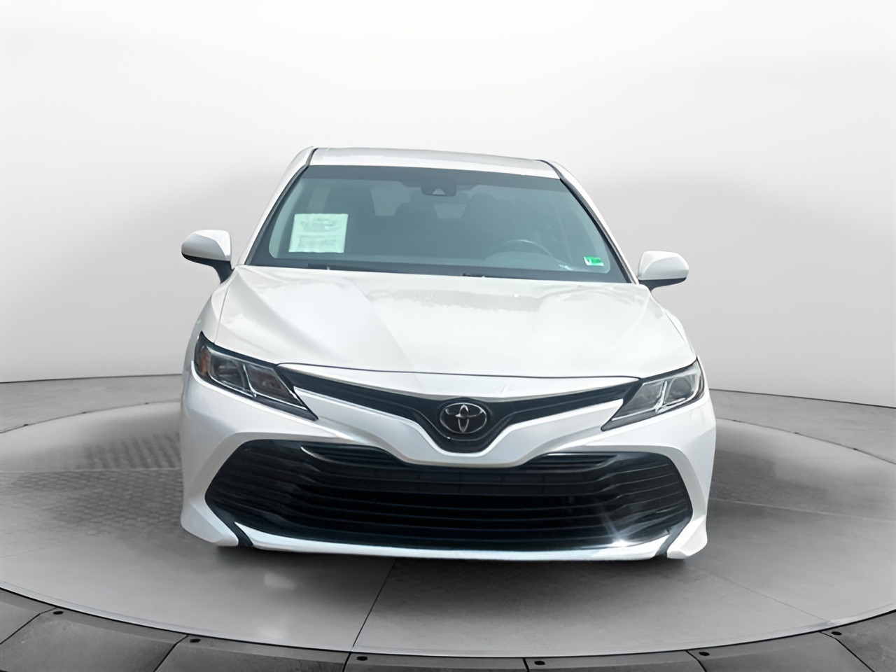 Vehicle image 17 of 23
