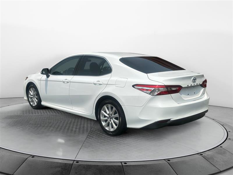 Vehicle image 7 of 23