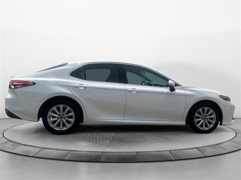 Vehicle image 4 of 23