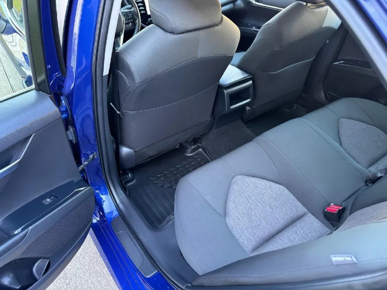 Vehicle image 24 of 45