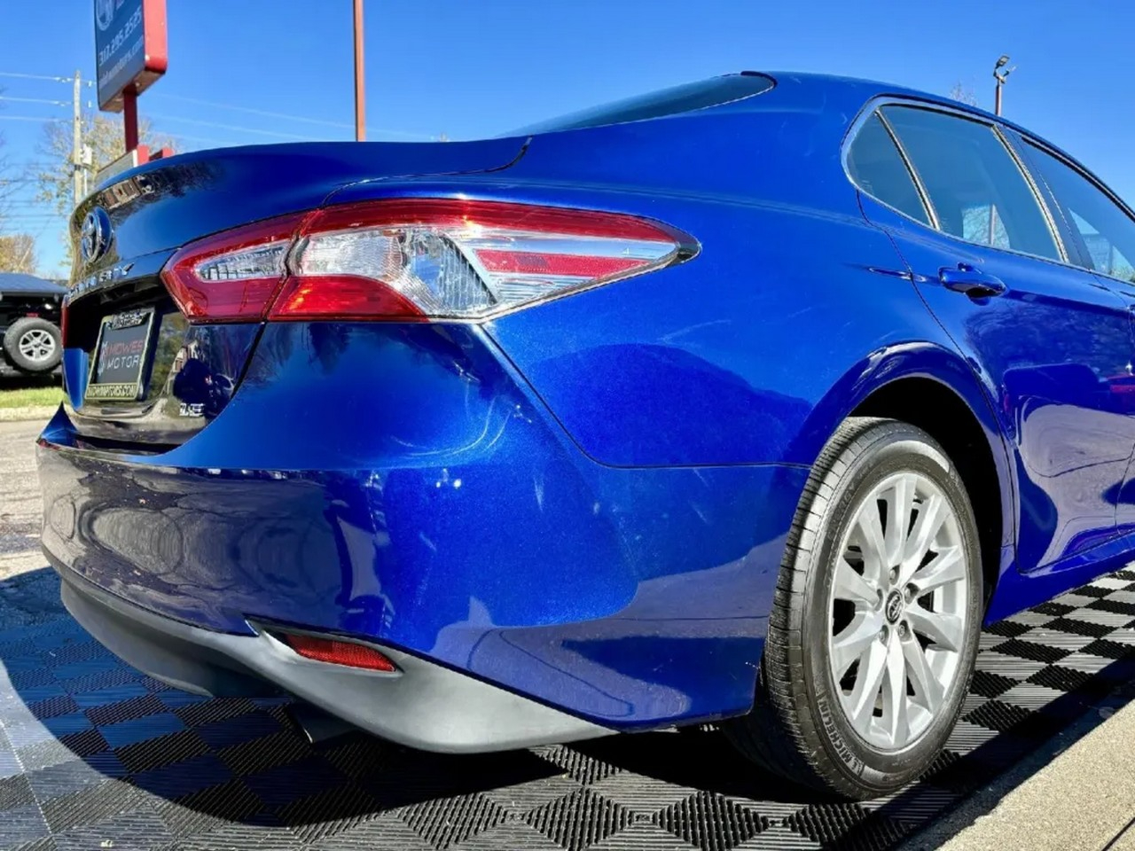 Vehicle image 15 of 45