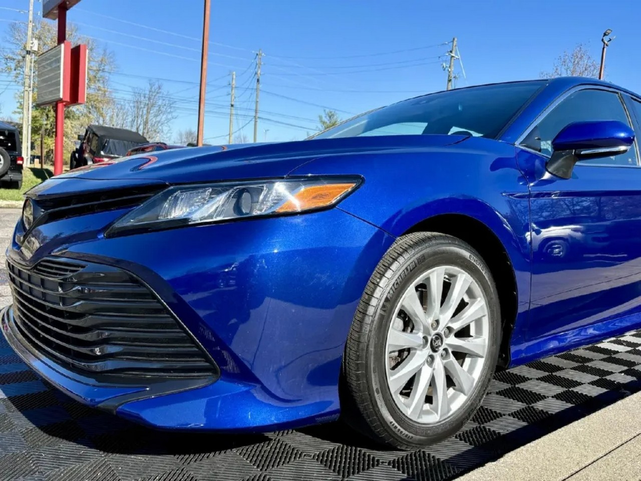 Vehicle image 13 of 45