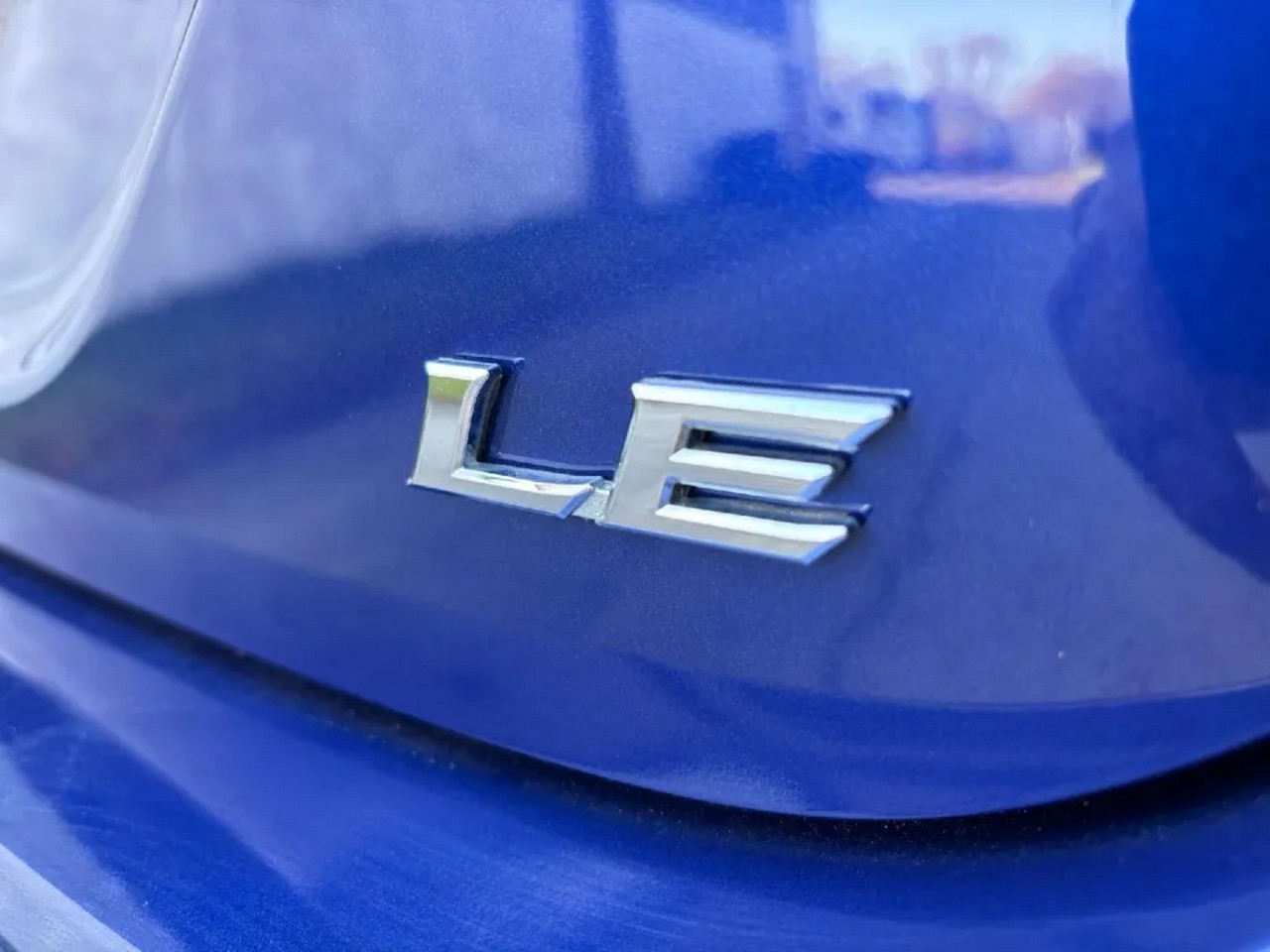 Vehicle image 41 of 45