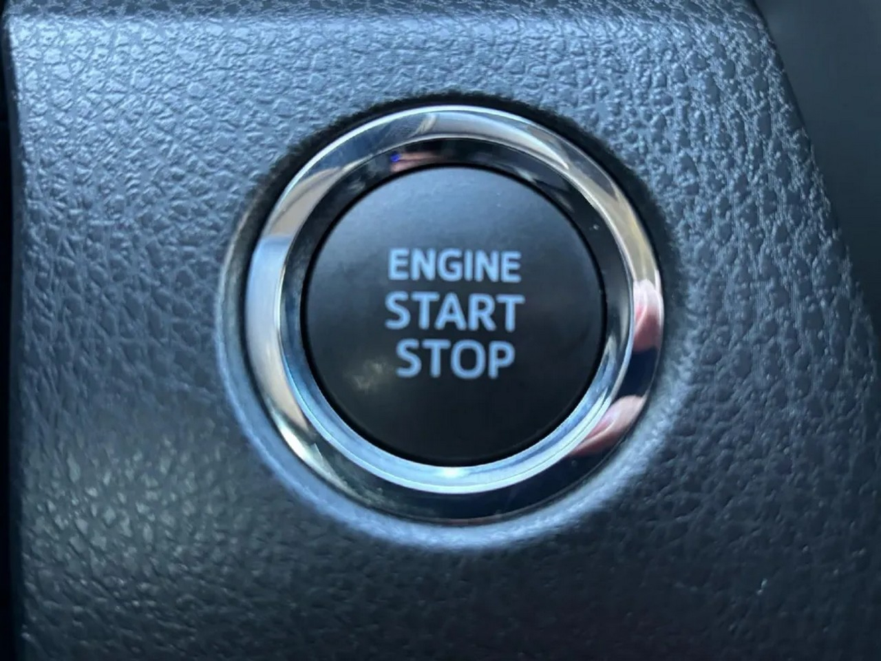 Vehicle image 35 of 45