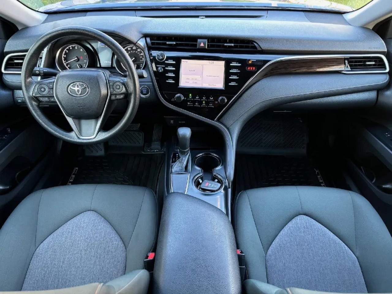 Vehicle image 16 of 45