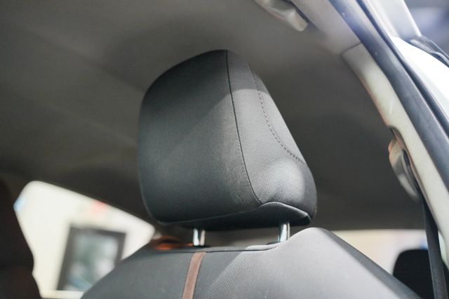 2018 Toyota Camry LE Image 28 of 60