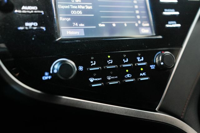 2018 Toyota Camry LE Image 57 of 60