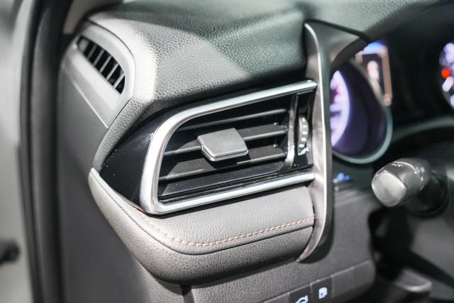 2018 Toyota Camry LE Image 45 of 60