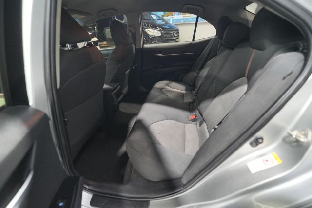 2018 Toyota Camry LE Image 29 of 60