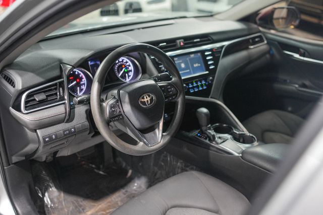 2018 Toyota Camry LE Image 30 of 60